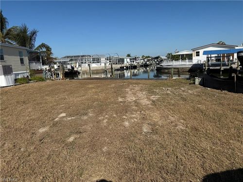 3874 Dewberry Ln, SAINT JAMES CITY, FL, 33956-2289 | Card Image