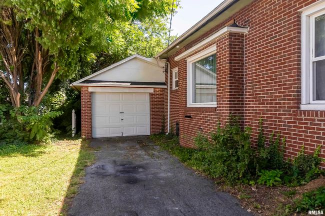 405 E Poplar St, House other with 4 bedrooms, 2 bathrooms and null parking in West Frankfort IL | Image 23