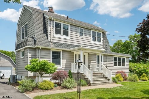 377 Hollywood Ave, Fairfield, NJ, 07004-1865 | Card Image