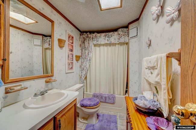 925 W Fetterman St, House attached with 3 bedrooms, 2 bathrooms and null parking in Buffalo WY | Image 32