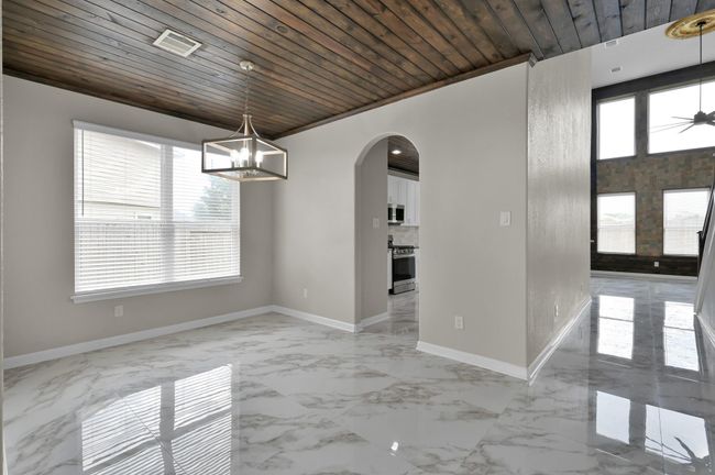 Dining Room. | Image 9