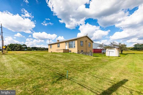 6832 Lincoln Hwy, Stoystown, PA, 15563-8708 | Card Image