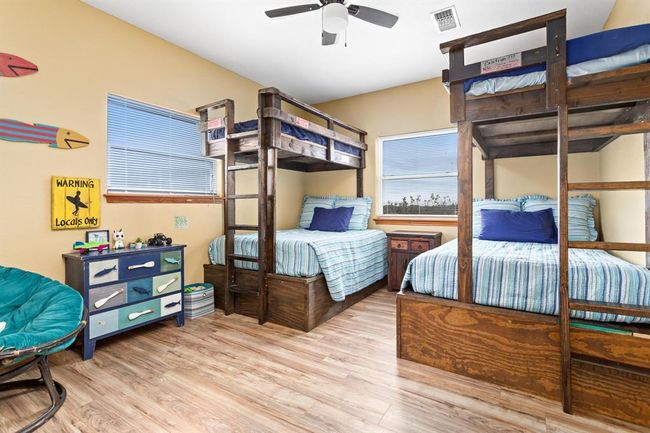 1216 Overton Ave, House other with 5 bedrooms, 3 bathrooms and 2 parking in Port Bolivar TX | Image 34