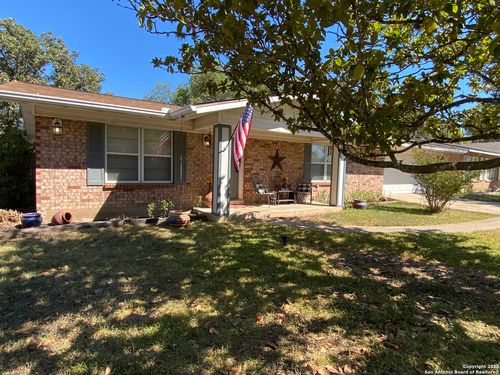 119 Laurel Way, Kerrville, TX, 78028-7077 | Card Image