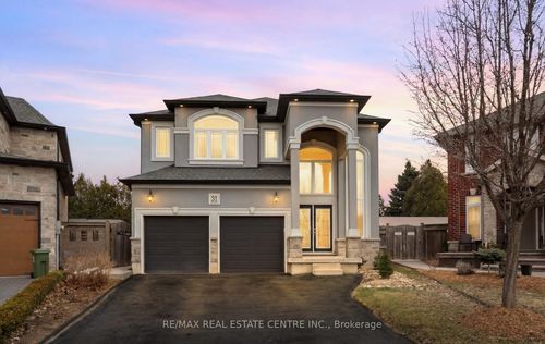 31 Rianna Crt, Hamilton, ON, L9B0G3 | Card Image