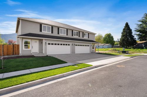 171 Se Champagne Ct, Grants Pass, OR, 97527-5151 | Card Image