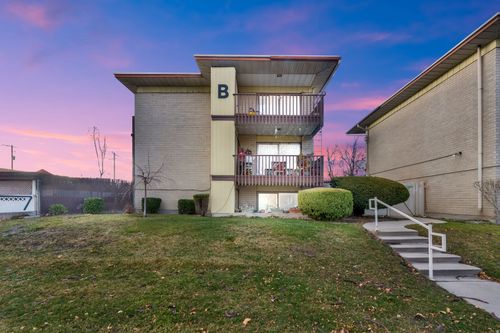 b302-615 N 1200 W, Salt Lake City, UT, 84116-2298 | Card Image