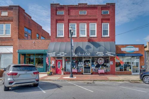 89 Tennessee St, Murphy, NC, 28906-2938 | Card Image