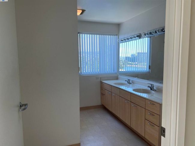 master bathroom | Image 38