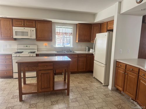 unit-275-1407 Middle Rd, Calverton, NY, 11933-1498 | Card Image