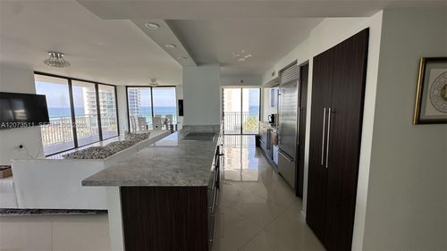 1119-210 174th St, Sunny Isles Beach, FL, 33160-3329 | Card Image