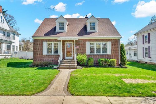 330 N Main St, Imlay City, MI, 48444-1149 | Card Image