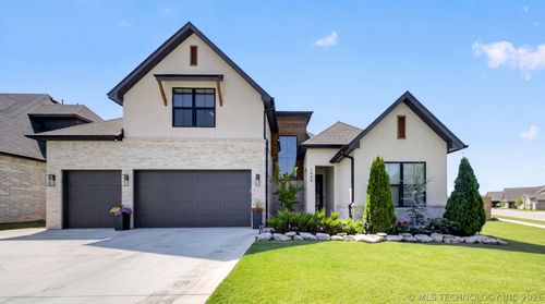 2034 E 129th St S, Jenks, OK, 74037-3835 | Card Image