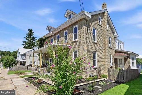 123 Bradford Ave, DOWNINGTOWN, PA, 19335-2808 | Card Image