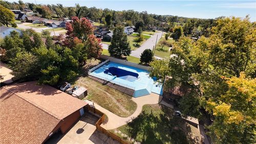 1402 Nw 11th St, Bentonville, AR, 72712-4124 | Card Image