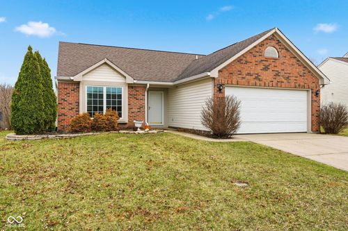 781 Hollowood Ln, Avon, IN, 46123-9652 | Card Image