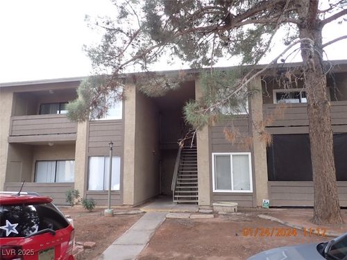 apt-a-4571 Carriage Park Dr, Las Vegas, NV, 89121-7650 | Card Image