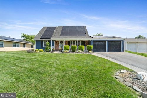 31 Gallaway Ln, Willingboro, NJ, 08046-3240 | Card Image