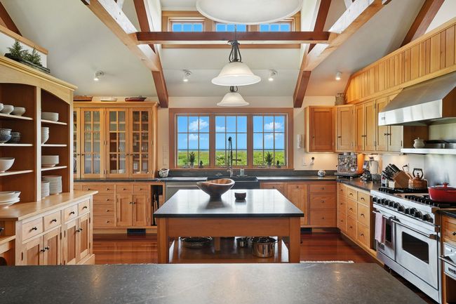 18 Spruce Gate Rd, House other with 5 bedrooms, 4 bathrooms and null parking in Chilmark MA | Image 10