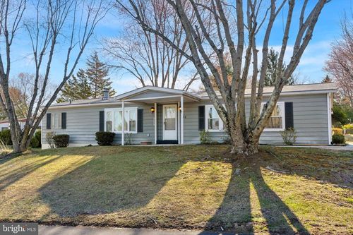 756 Locust Ct, NORTH WALES, PA, 19454-1175 | Card Image