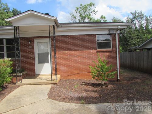 283 15th St Se, Hickory, NC, 28602-1368 | Card Image