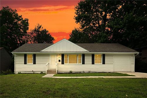 8600 Ford Ave, Raytown, MO, 64138-3141 | Card Image