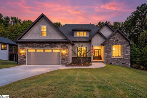 164 Woodland Ave, Inman, SC, 29349-8607 | Card Image