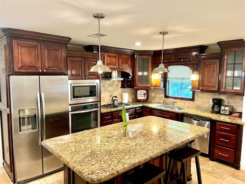 2109 N Red Cedar Cir, The Woodlands, TX, 77380-1799 | Card Image