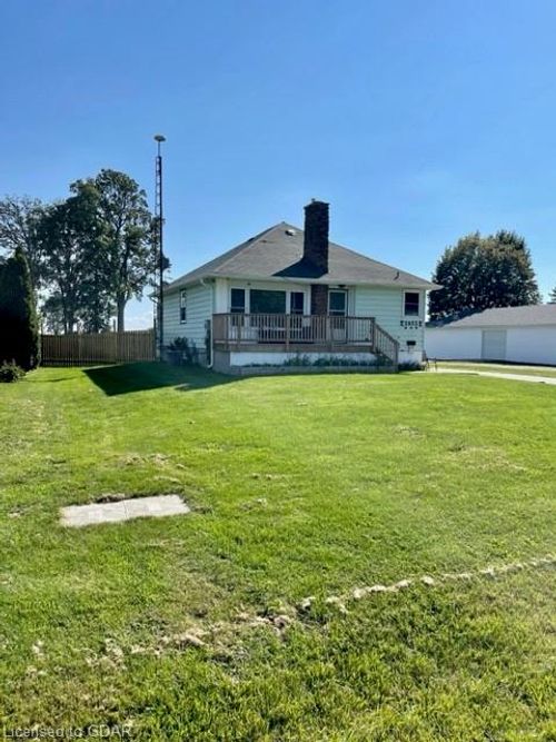 2033 Dufferin Avenue, Wallaceburg, ON, N8A4M5 | Card Image