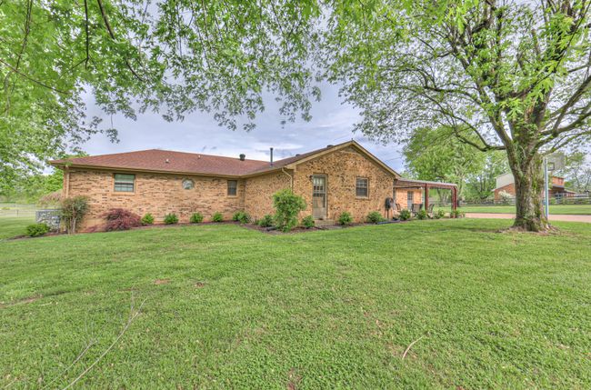 rear of home | Image 80