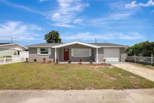 5611 Mosaic Dr, HOLIDAY, FL, 34690-6408 | Card Image