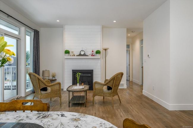 2339 York Cres, House other with 4 bedrooms, 3 bathrooms and 4 parking in Nanaimo BC | Image 6