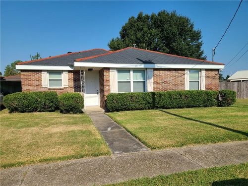 3100 Ivy Pl, Chalmette, LA, 70043-3024 | Card Image