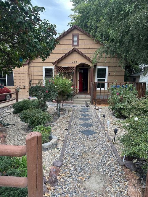 213 E Montana Ave, Homedale, ID, 83628-3224 | Card Image