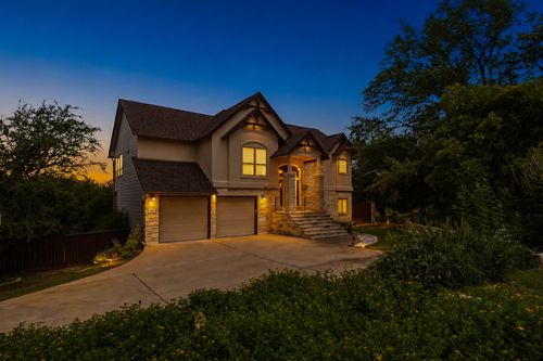 700 Augusta Cir N, Lago Vista, TX, 78645-8701 | Card Image
