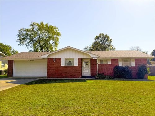 1713 Shelby Ave, Springdale, AR, 72762-3040 | Card Image
