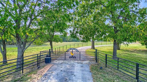1271 Fm 3496, Gainesville, TX, 76240-8502 | Card Image