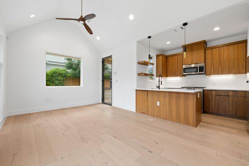 2-7706 Watson St, Austin, TX, 78757-1540 | Card Image