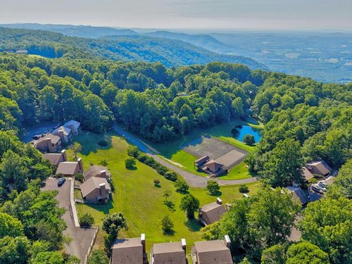 96 Doe Highlands Drive, Hillsville, VA, 24343 | Card Image