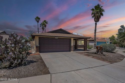 10043 E Hawthorne St, Tucson, AZ, 85748-1961 | Card Image