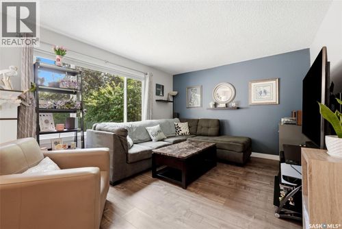 1566 Grosvenor St, Regina, SK, S4N4C6 | Card Image