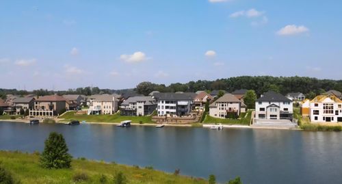 8160 Lakeview Ct, Crown Point, IN, 46307 | Card Image