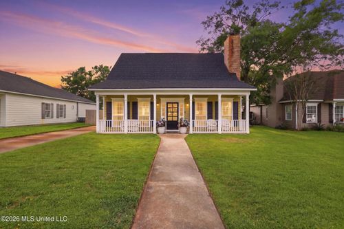 917 Handsboro Pl, Gulfport, MS, 39507-4193 | Card Image