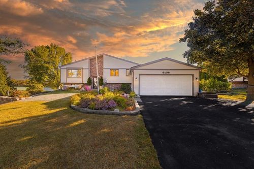 6338 Thicket Ln, Cherry Valley, IL, 61016-9674 | Card Image