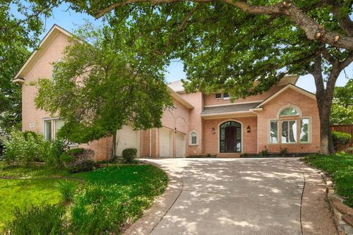 815 Woodhaven Dr, Highland Village, TX, 75077-6406 | Card Image