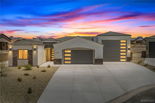 2920 Sidewheel Dr, Bullhead City, AZ, 86429-1133 | Card Image