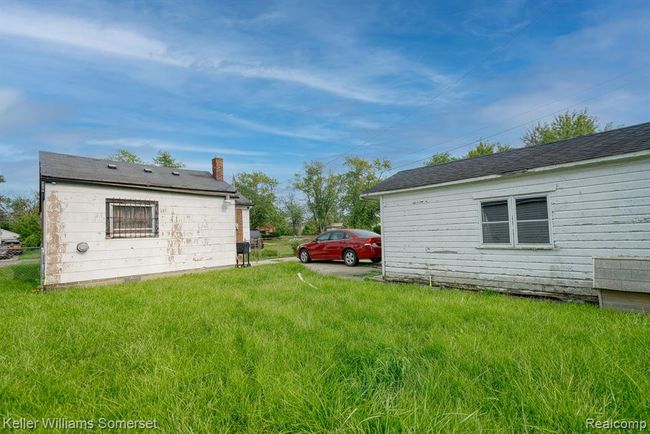 8867 Brace Street, House other with 3 bedrooms, 1 bathrooms and null parking in Detroit MI | Image 3