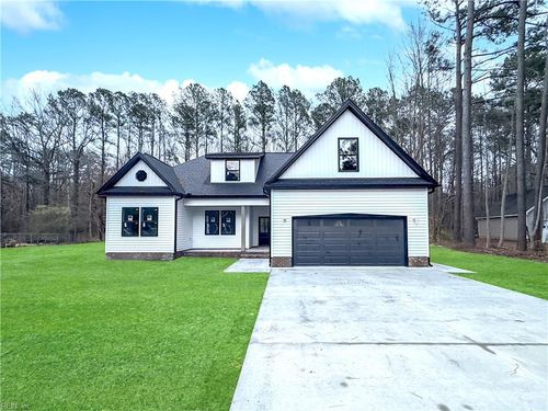 212 Reedy Creek Dr, Elizabeth City, NC, 27909-6977 | Card Image