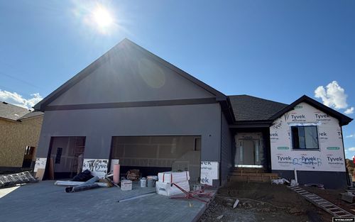 2724 Berkshire Way, Casper, WY, 82609-3896 | Card Image