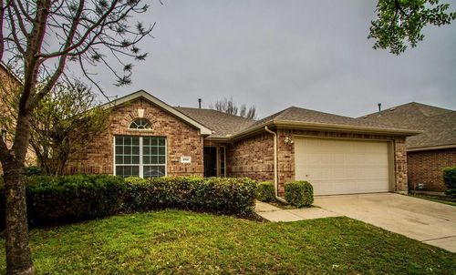 8960 Riscky Trl, Fort Worth, TX, 76244-6122 | Card Image